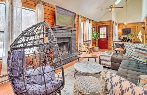 Albrightsville Cabin | Albrightsville Cabin Rental < 1 Mi to Lake!