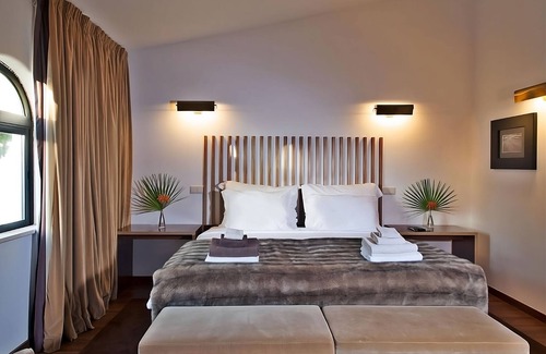 Albufeira Hotel | Albufeira Marina Haven! Outdoor Swimming Pool, Beach Access, Free Parking!