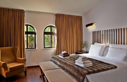 Albufeira Hotel | Albufeira Marina Haven! Outdoor Swimming Pool, Beach Access, Free Parking!