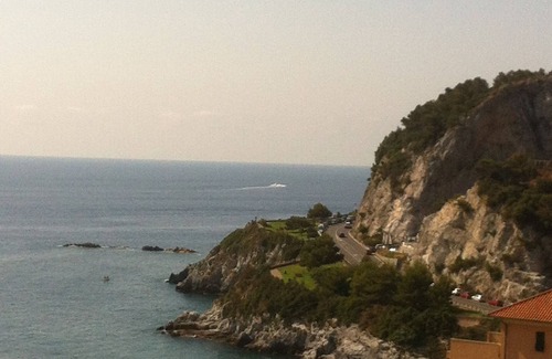 Bergeggi Apartment | "Alcova delle Sirene" Open space with sea view