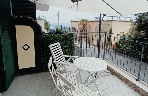 Bergeggi Apartment | "Alcova delle Sirene" Open space with sea view