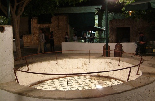 Se House | 'Alcova do Arco' inside IX century City Walls at Old Town nearby 4 islands