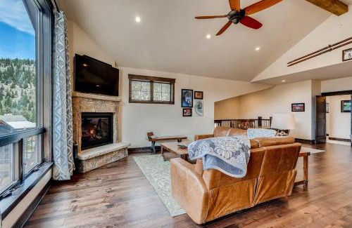 Keystone House | Alders 4 Bedroom Townhome In East Keystone