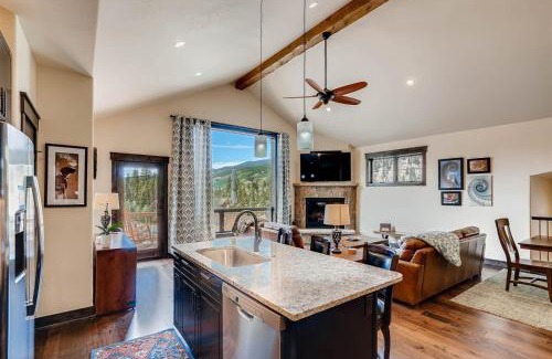 Keystone House | Alders 4 Bedroom Townhome In East Keystone
