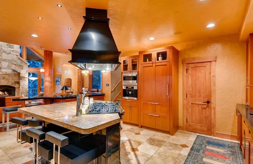 Keystone House | Alders Chalet: Private Hot Tub, Outdoor Fireplace, Theater, Sauna, Pizza Oven