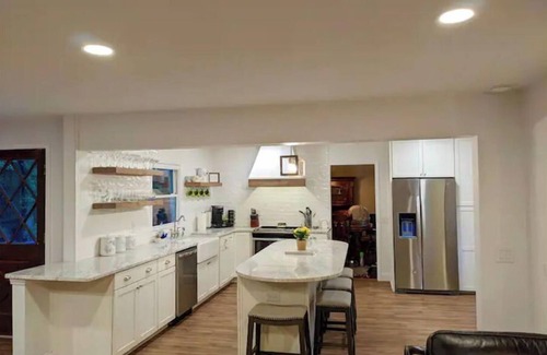 Clarkesville House | Alec Mountain Retreat-w/fresh blueberries for the picking & a dream kitchen!