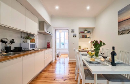 Sao Jose Apartment | Alegria Apartment by Realmobility