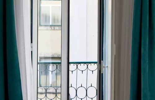 Sao Jose Apartment | Alegria Apartment by Realmobility
