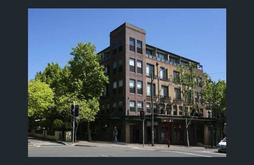 Crows Nest Apartment | ALEX6 - peaceful 1 bedroom in heart of Crows Nest