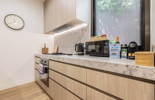 South Yarra Apartment | Alexandra Elegance Riverside Living in Style