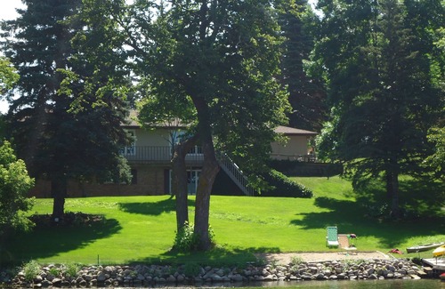 Alexandria House | Alexandria - Lake Cowdry - 100' Sand Bottom Beach, 4 BR, 3 BathnLic# 1879