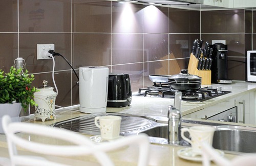 Alexandria Apartment | Alexandria To Sydney Central/Sydney Park/Shop