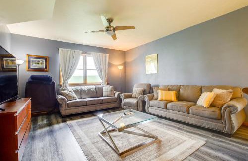 Algoma House | Algoma Retreat Near Beach, Game Room, Yard