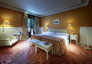 Central District Hotel | Alhambra Palace Hotel