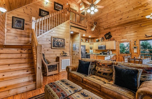 Gatlinburg - Pigeon Forge Cabin | Ali's Dream 3 Bedroom Cabin by RedAwning