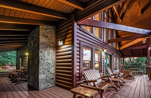 Gatlinburg - Pigeon Forge Cabin | Ali's Dream 3 Bedroom Cabin by RedAwning