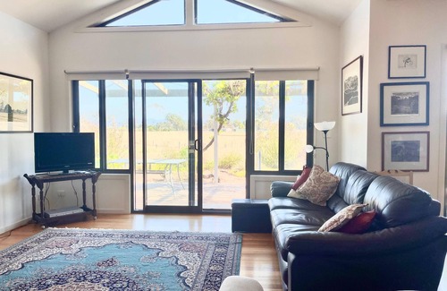 Briagolong House | Ali's Place - Art and Views Gippsland