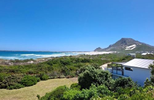 Betty's Bay House | Alibi at the Sea
