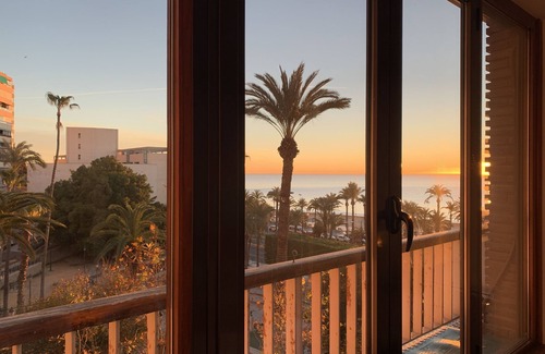 Alicante City Centre Apartment | Alicante Beach Center Seaview Luxury Apartment Wifi Air Conditioning