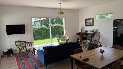 Naujac-Sur-Mer House | Alice’s house, Maison & Grange à 10km de l’Océan