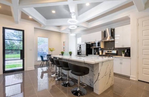 Northside House | Alim Pad 1: Chic brand new house near Downtown