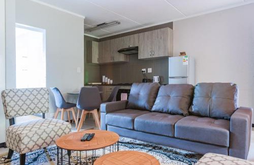 Greater Johannesburg Metropolitan Area Apartment | Alimama Spaces: Manson's Bedford Haven