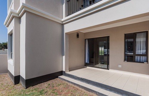 Greater Johannesburg Metropolitan Area Apartment | #AlimamaSpaces: Manson Le Royale
