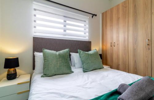 Greater Johannesburg Metropolitan Area Apartment | #AlimamaSpaces Pano's Greenspace