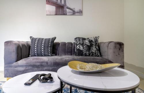 Greater Johannesburg Metropolitan Area Apartment | AlimamaSpaces Panos Thaba Eco