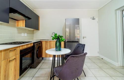 Boksburg Apartment | #AlimamaSpaces Rob's GreenPark