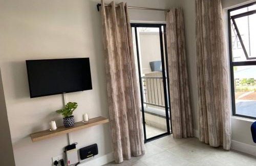 Greater Johannesburg Metropolitan Area Apartment | #AlimamaSpaces: The Chelsea's Munyaka