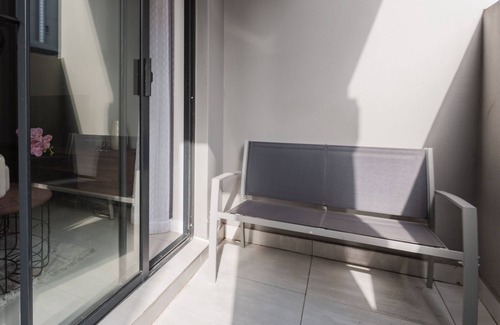 Greater Johannesburg Metropolitan Area House | #AlimamaSpaces: TIH Manson's Apartment