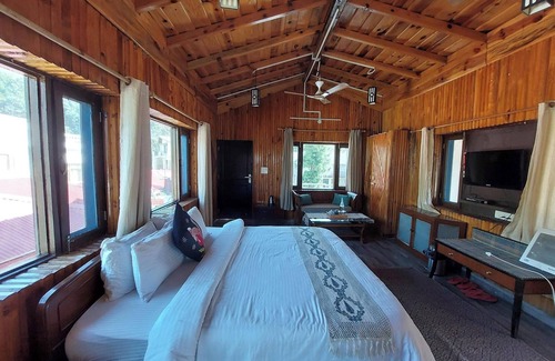 Naukuchiyatal Hotel | Alinda House Naukuchiatal By The Gaur