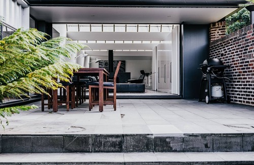 Wattle Hill House | Alkina Lodge Mira, architectural luxury