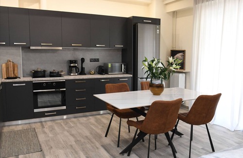 Ampelokipoi Apartment | Alkmini Apartment!