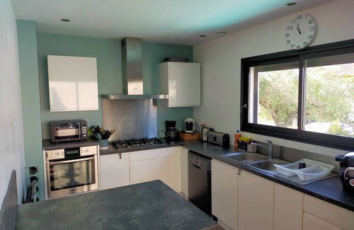 Vendres House | ALL COMFORT, CLOSE TO THE BEACH with PRIVATE SWIMMING POOL and PÉTANQUE COURSE