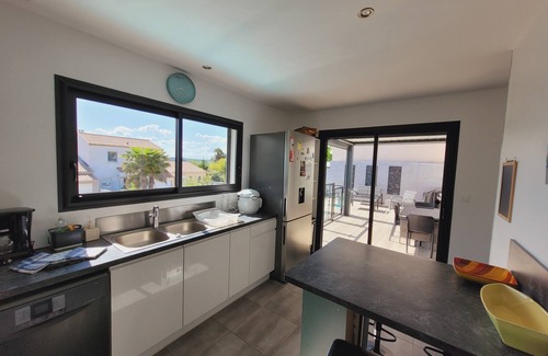 Vendres House | ALL COMFORT, CLOSE TO THE BEACH with PRIVATE SWIMMING POOL and PÉTANQUE COURSE