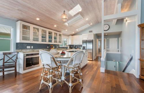 Butler Beach House | All Decked Out- Beach, 3 levels of decks plus Pool Table