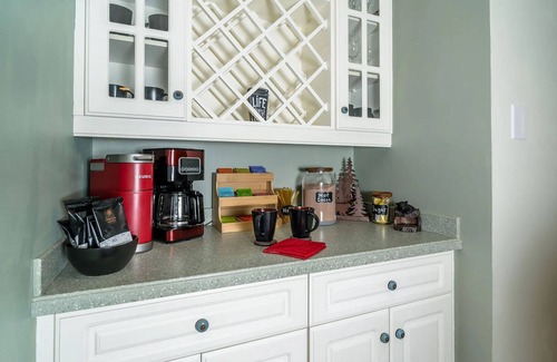 Massanutten House | All Decked Out: Peaceful Massanutten Resort Escape