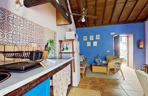 Valle de Guerra House | ALL INCLUDE TENERIFE, RURAL HOUSE WITH POOL, BARBECUE, FREE WIFI, GYM, PARKING.