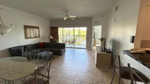 Florida Central Atlantic Coast Apartment | All furnished condo -than 10 min from major Parks!