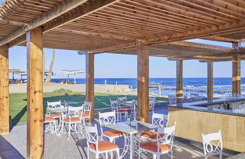 El Quseir Hotel | All-Inclusive Escape w/Pools, Spa Water Sports, Live Shows & Kids’ Club
