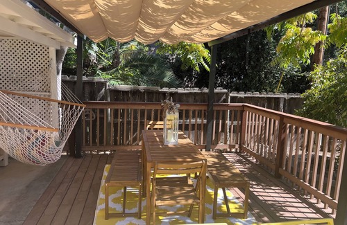 Nice Cabin | ALL INCLUSIVE AMENITIES:Kayak,SUP,Pedal Boat,PingPong,Pickleball,Movie Nt &MORE!