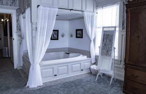 McCloud Bed & Breakfast | All inclusive Bed and Breakfast