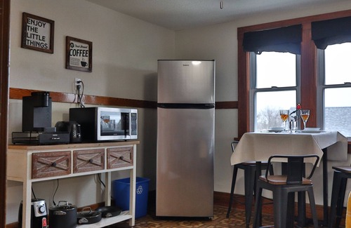 Lackawanna Apartment | All Inclusive! Clean, Comfortable & Fully Furnished Apartment for Travelers Un.3