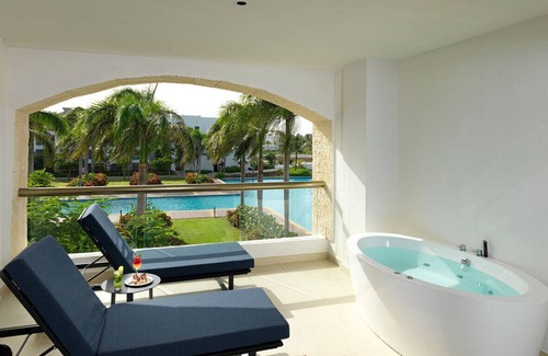 Punta Cana Hotel | All-inclusive Experience, Islander Junior King! Hard Rock Punta Cana | 4 Units