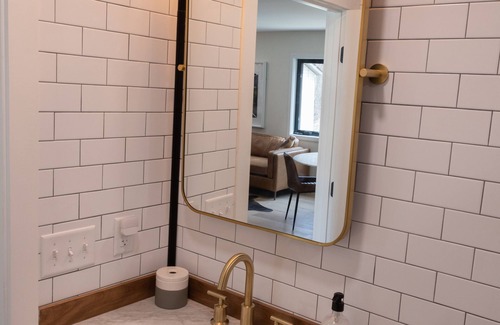 Howard Cottage | ALL NEW! Beautiful Lake View.
