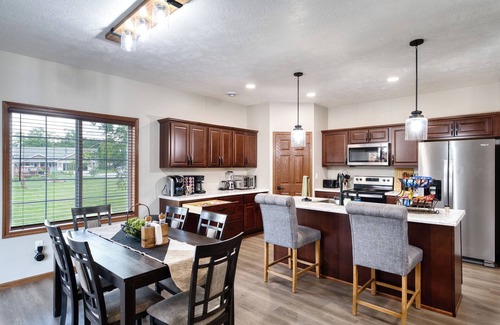 Sioux Falls House | All new home ! 2 KING SUITES amazing home for amazing guest Sioux Falls SD