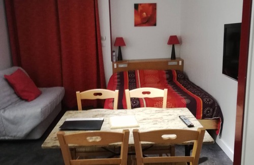 Cauterets Apartment | All-season apartment city center wi-fi 1* star 200m from gondolas