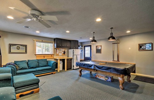 Johannesburg Cottage | All Season Big Bear Lake House, Walk to Beach